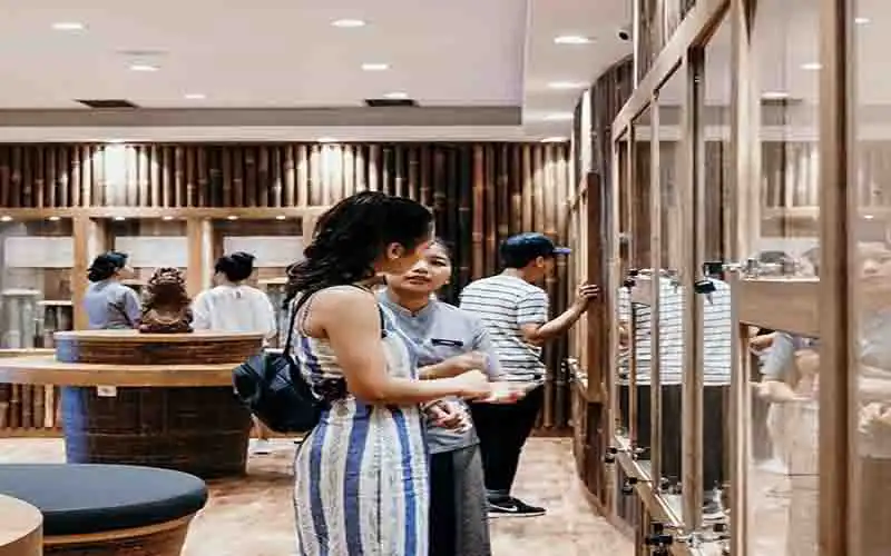 what to do in celuk village